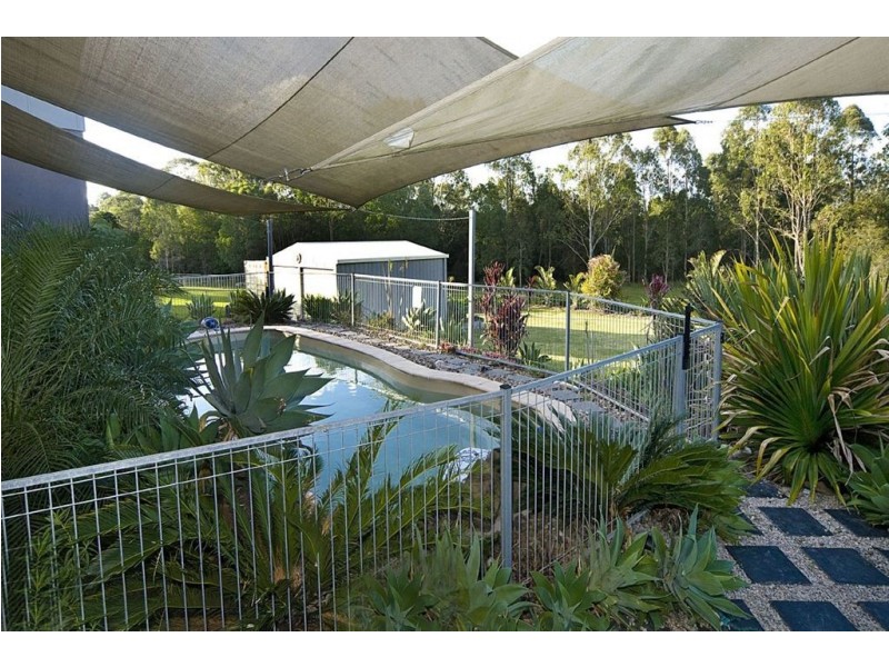 10 Langara Drive, Southside QLD 4570