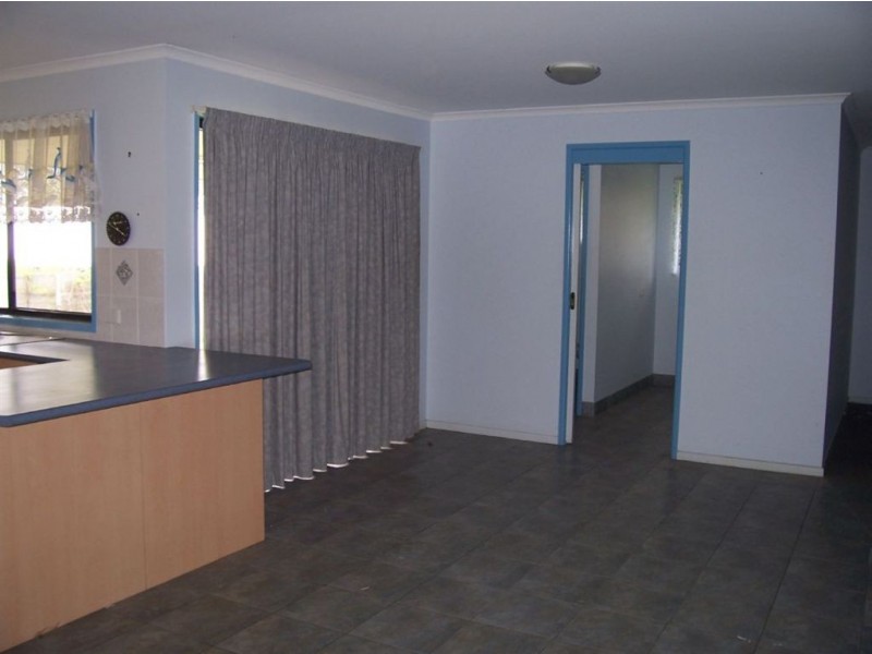 7 Gympie View Drive, Southside QLD 4570