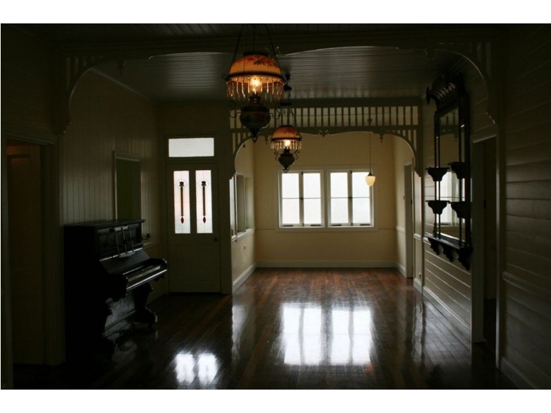 24 Caledonian Hill, Gympie QLD 4570