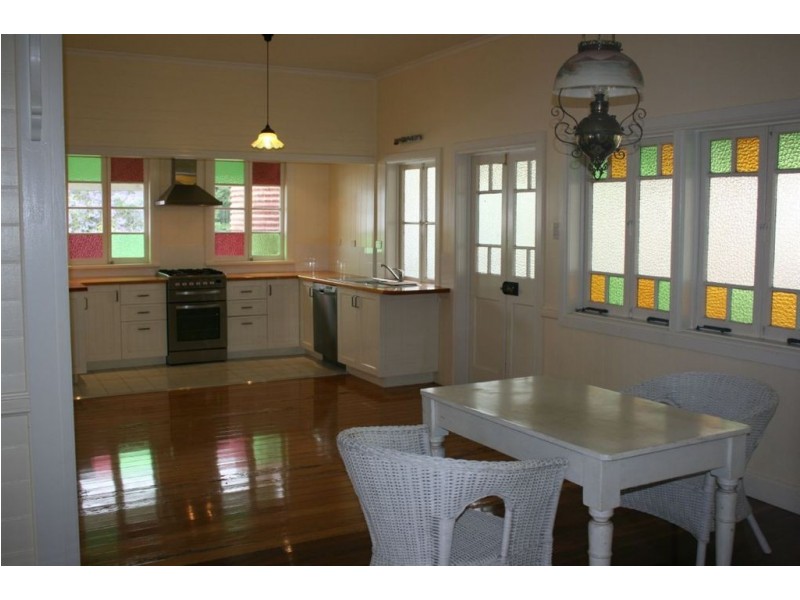 24 Caledonian Hill, Gympie QLD 4570