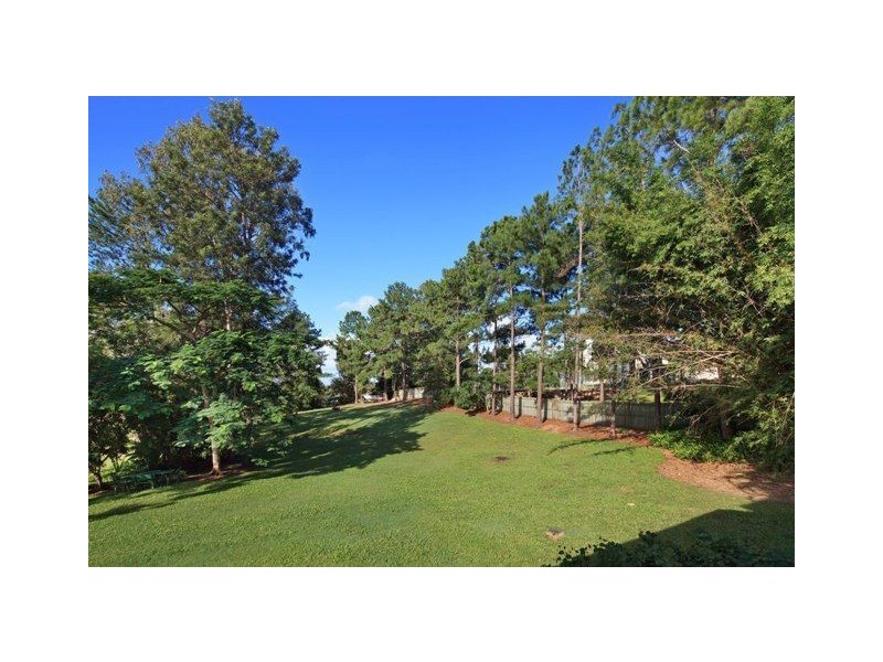 30 Sorensen Road, Southside QLD 4570