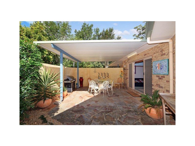 9 Megan Road, Southside QLD 4570