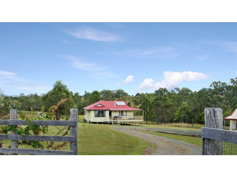 6 Tea Tree Court, The Palms QLD 4570