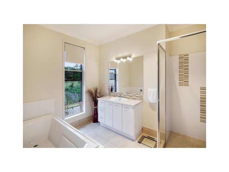 34 Lavender Drive, Araluen QLD 4570