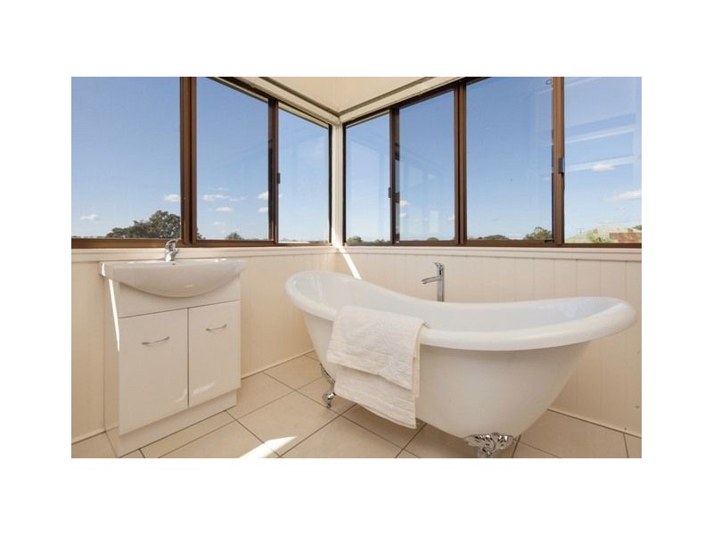 5 McCarthy Road, Kia Ora QLD 4570