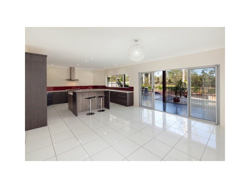 39 Hilltop Avenue, Southside QLD 4570
