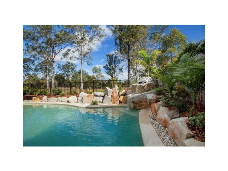 39 Hilltop Avenue, Southside QLD 4570