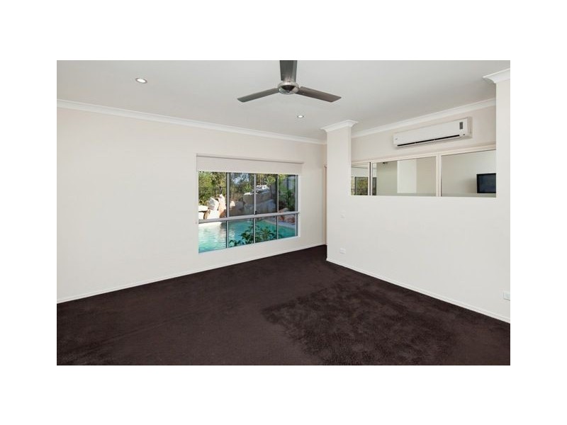 39 Hilltop Avenue, Southside QLD 4570