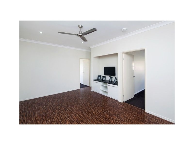 39 Hilltop Avenue, Southside QLD 4570