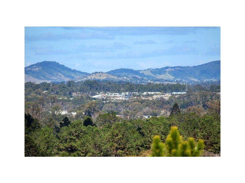 9a Bruce Highway, Chatsworth QLD 4570