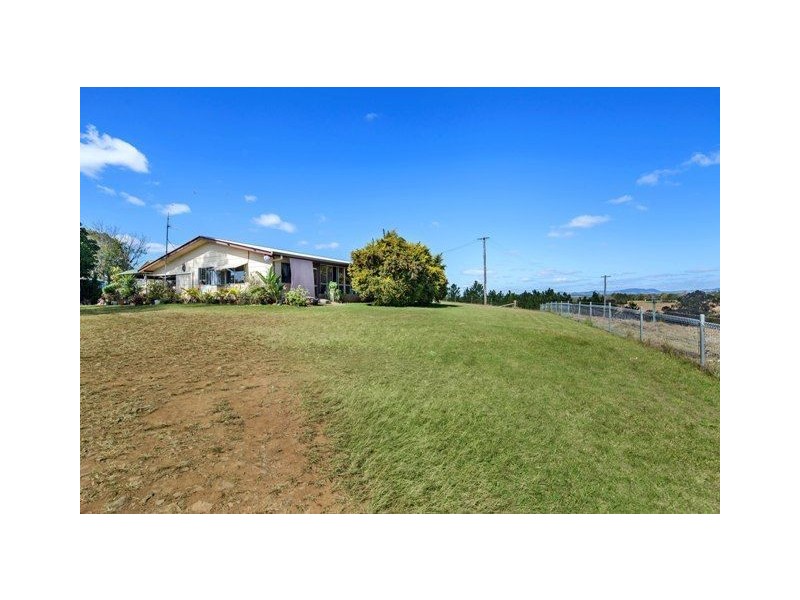 9a Bruce Highway, Chatsworth QLD 4570