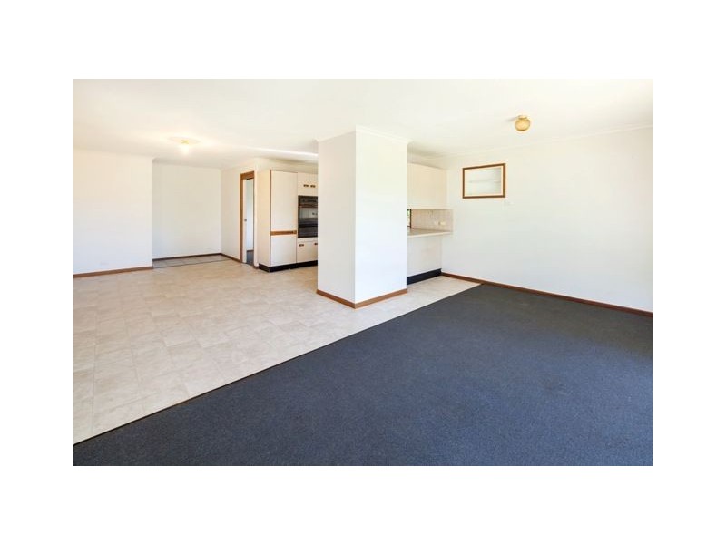 9a Bruce Highway, Chatsworth QLD 4570