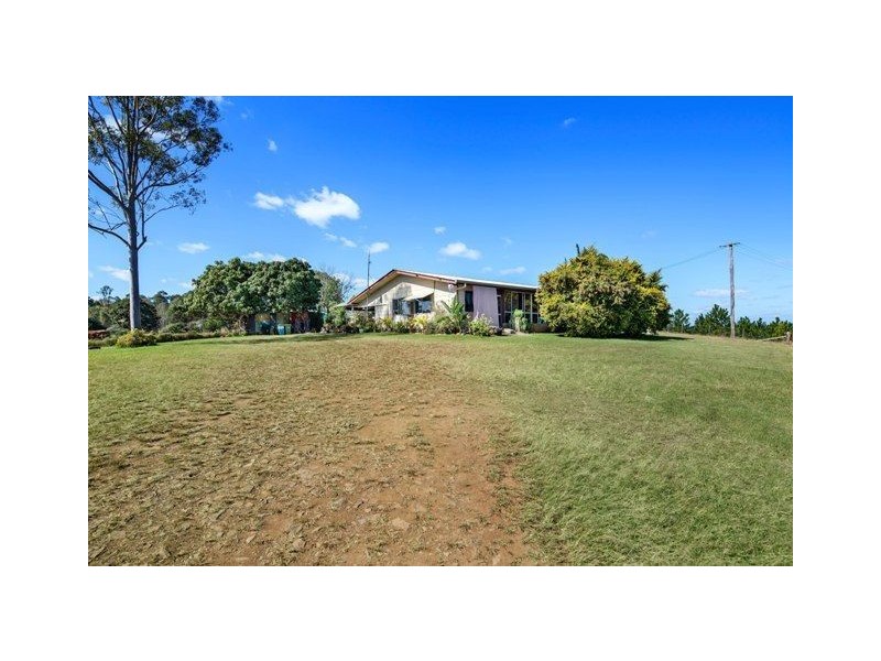 9a Bruce Highway, Chatsworth QLD 4570