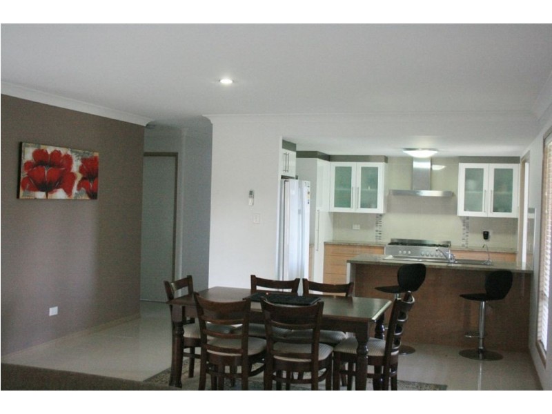 119 Silky Oak Drive, Southside QLD 4570