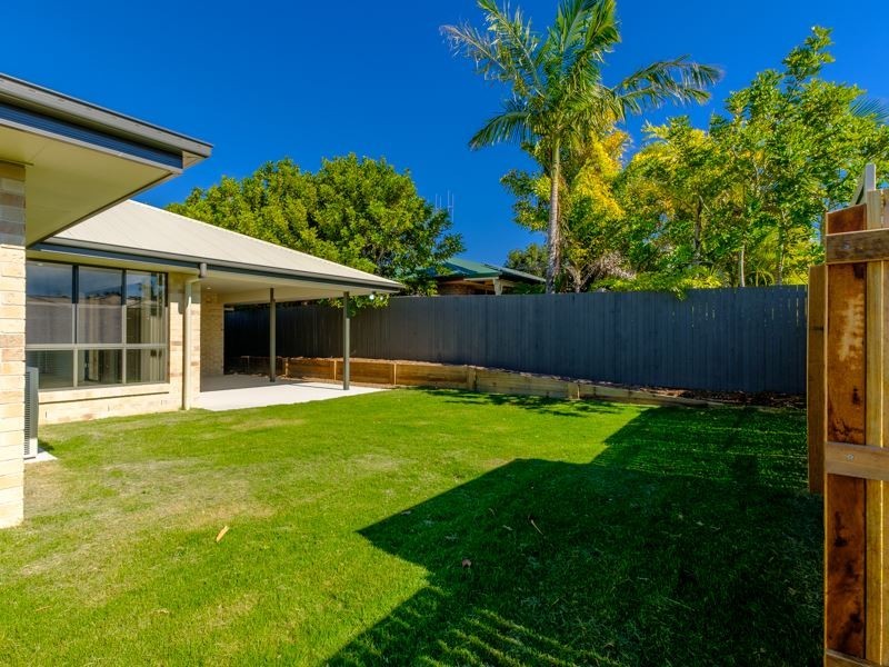 26 Tarwhine Street, Tin Can Bay QLD 4580