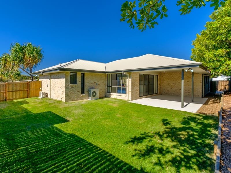 26 Tarwhine Street, Tin Can Bay QLD 4580