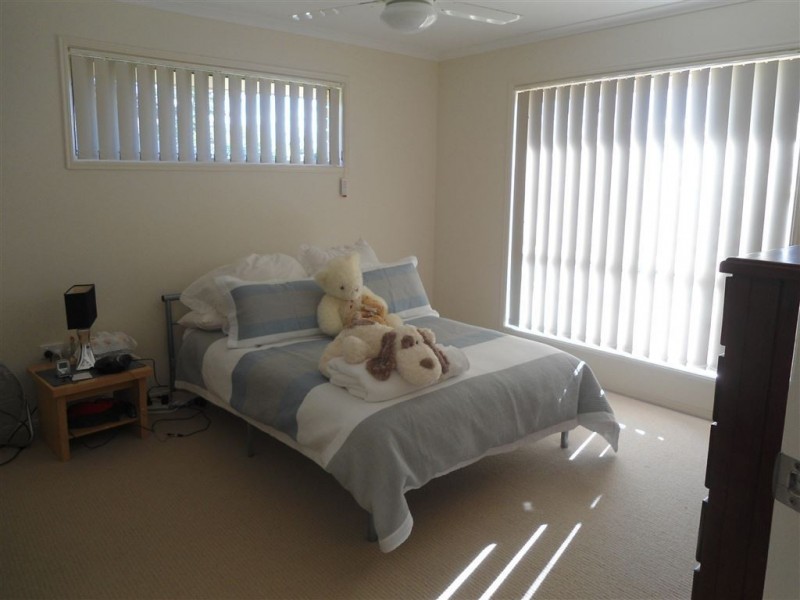 9 Inverness Street, Southside QLD 4570