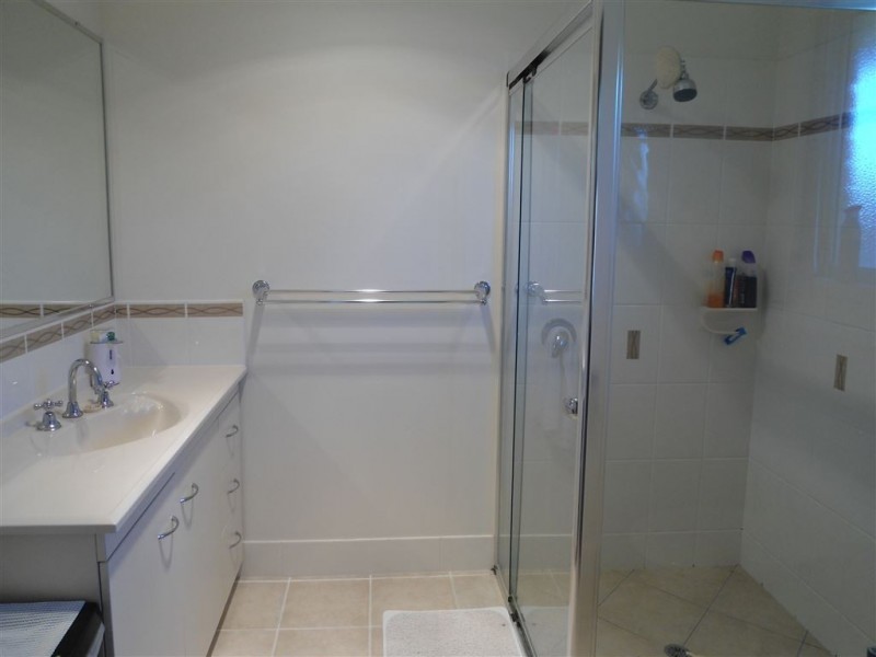 9 Inverness Street, Southside QLD 4570