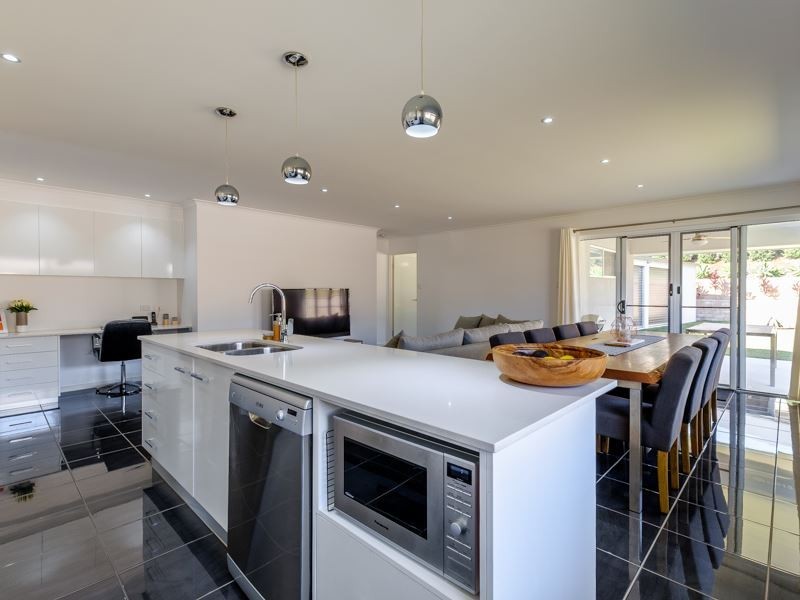 36 Woodland Drive, Southside QLD 4570