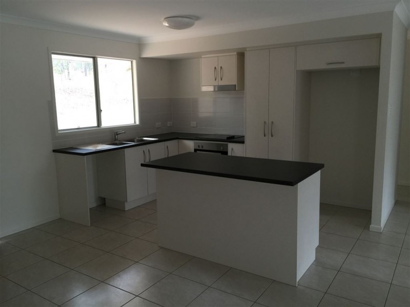 120 Varley Road, Glenwood QLD 4570