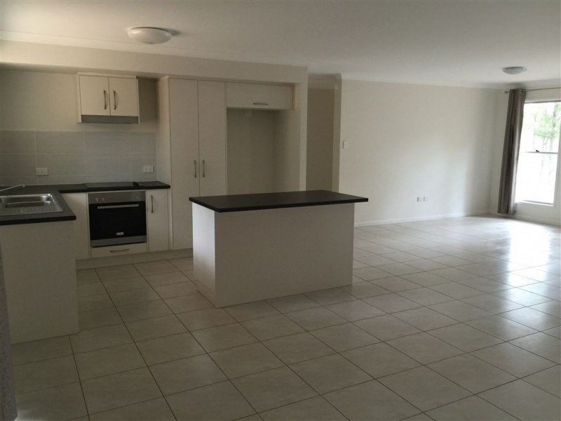 120 Varley Road, Glenwood QLD 4570