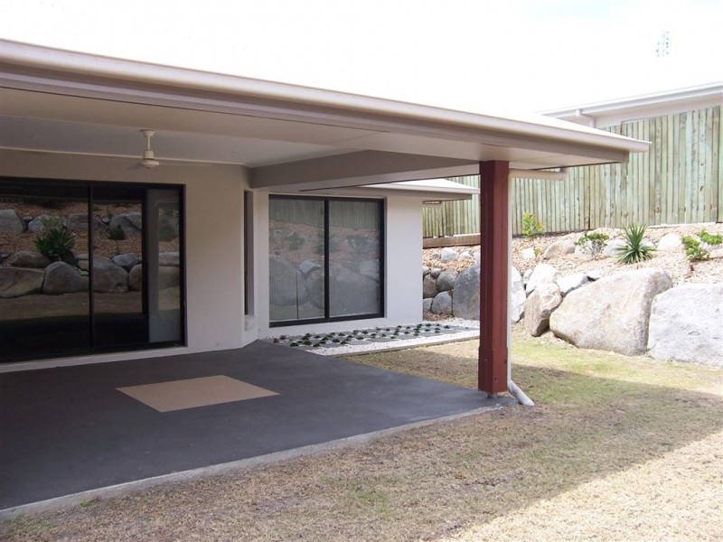 8 Glen Eden Drive, Gympie QLD 4570