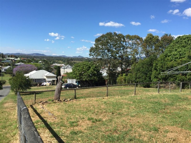 16 Spicer Street, Gympie QLD 4570
