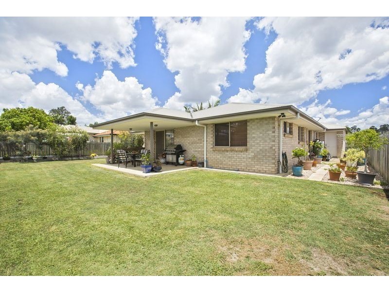 27 McPhail Street, Southside QLD 4570