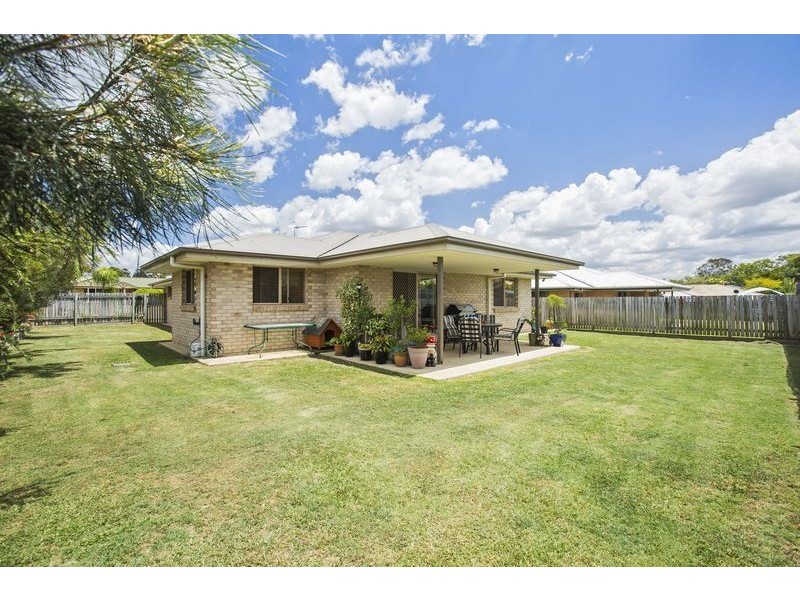27 McPhail Street, Southside QLD 4570