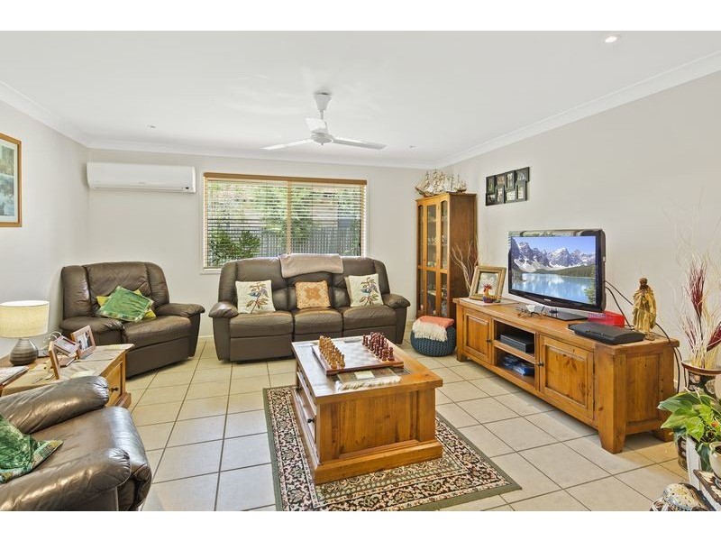 27 McPhail Street, Southside QLD 4570
