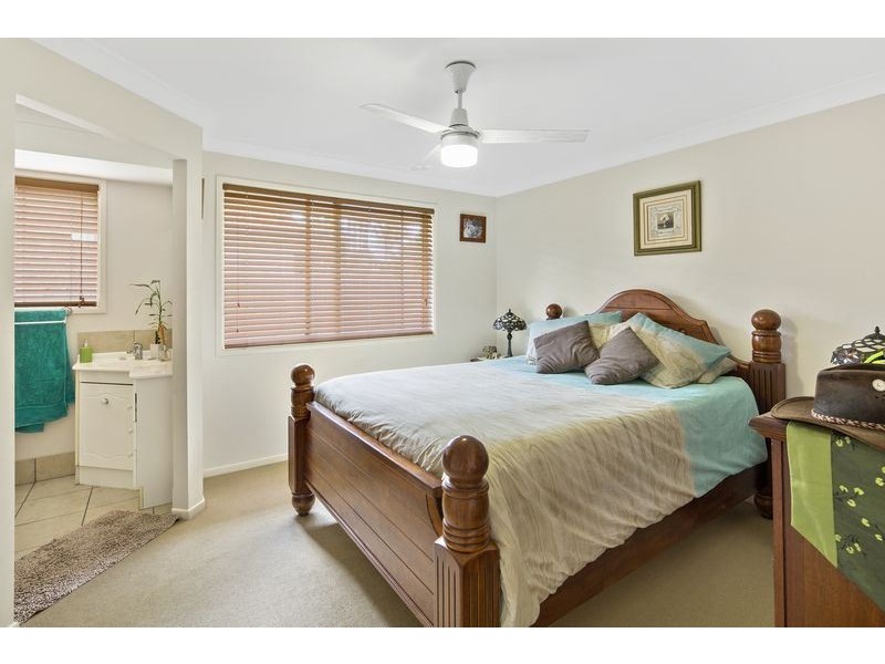 27 McPhail Street, Southside QLD 4570