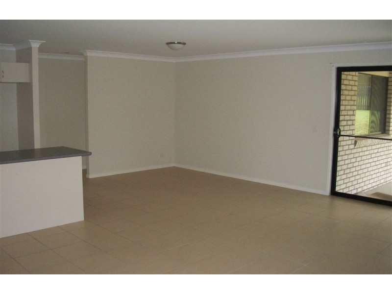 10 Parkview Close, Southside QLD 4570