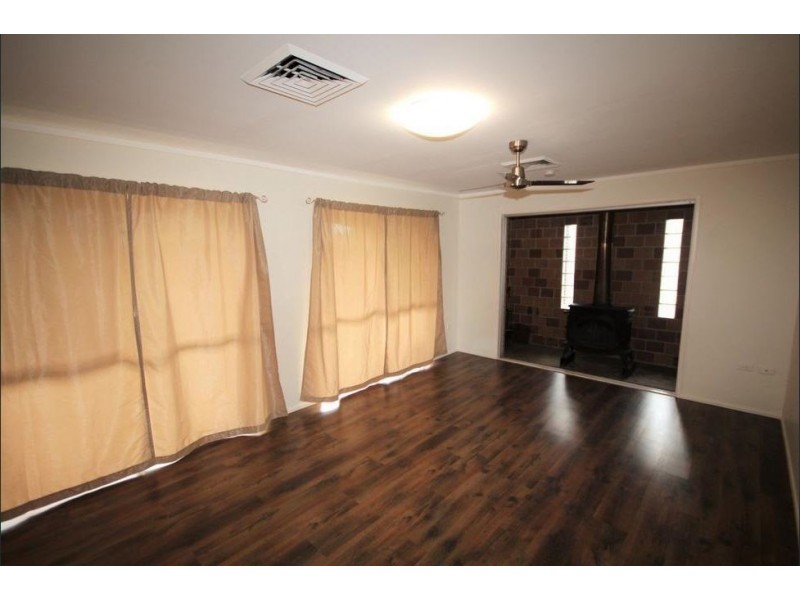 10 Browns Road, Victory Heights QLD 4570