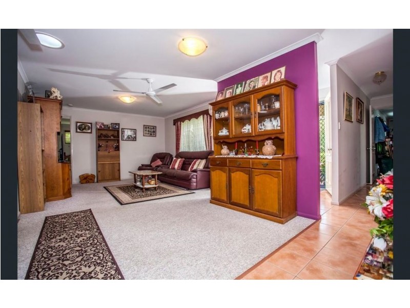 3 Inverary Court, Southside QLD 4570