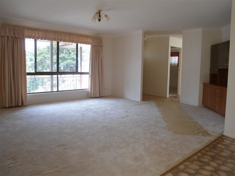 5 Woonga Court, Southside QLD 4570