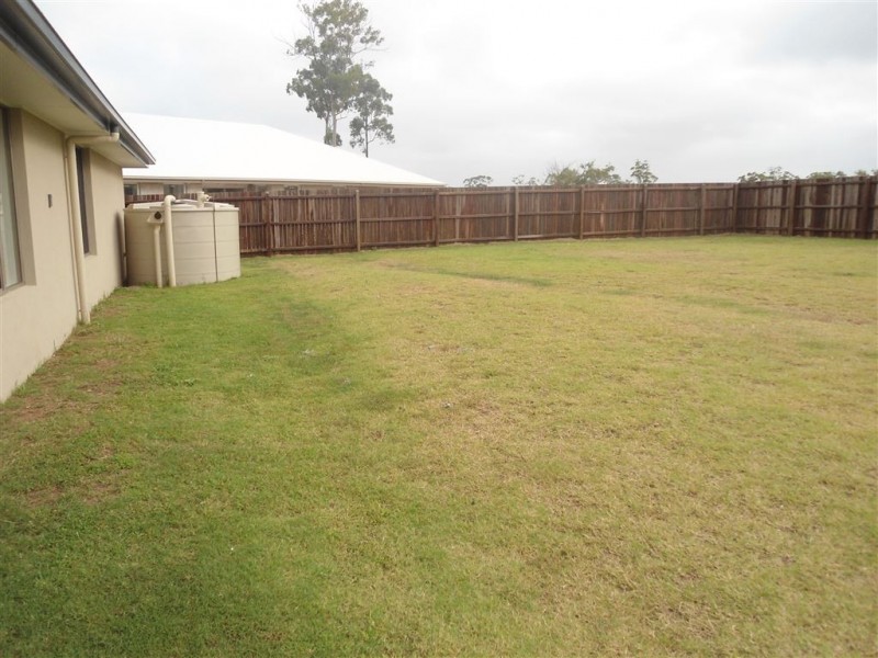 6 Iris Court, Southside QLD 4570