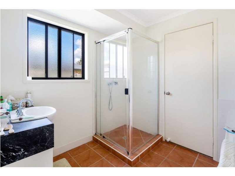 33 Lily Street, Southside QLD 4570