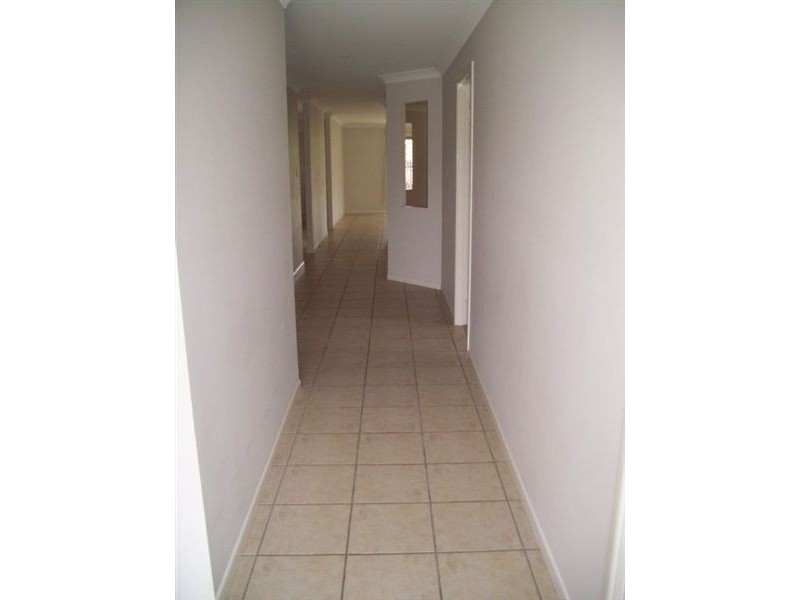 27 McPhail Street, Southside QLD 4570