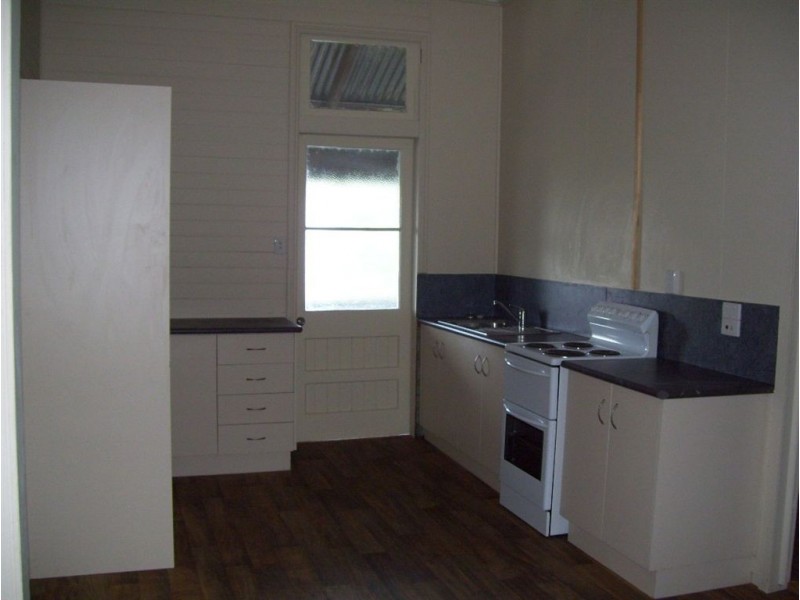 3/4 Stewart Terrace, Gympie QLD 4570