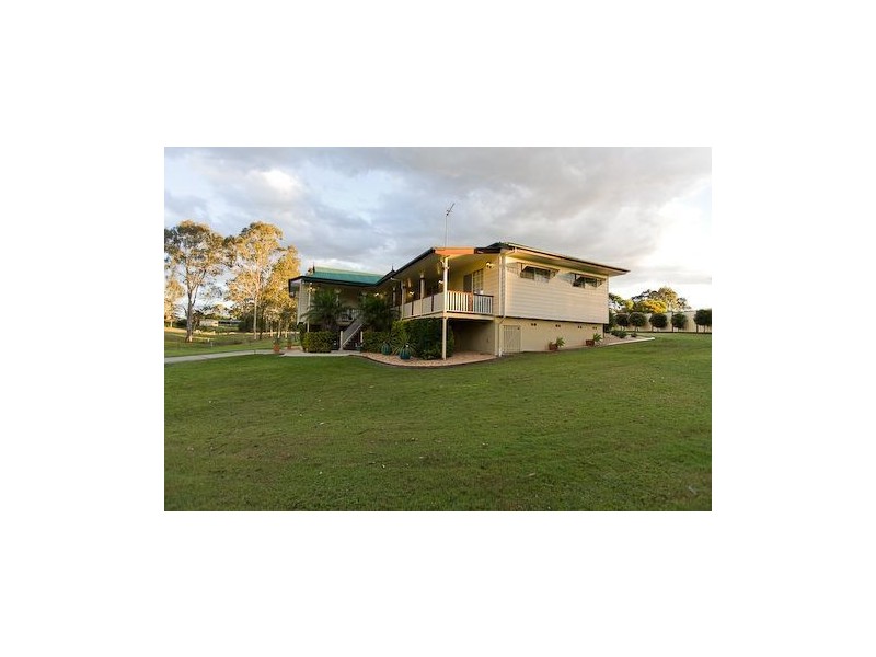 5 Tobin Street, Jones Hill QLD 4570