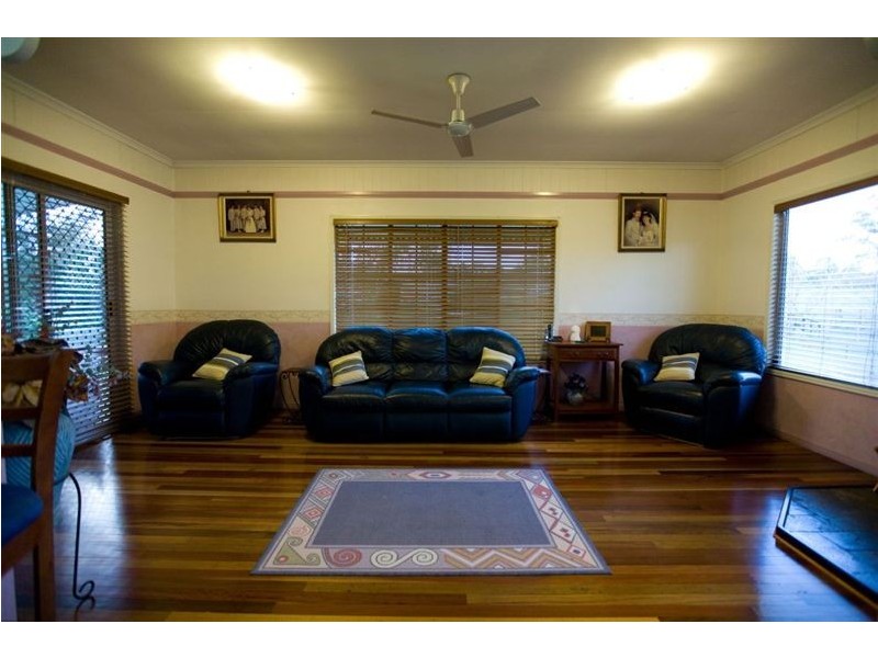 5 Tobin Street, Jones Hill QLD 4570