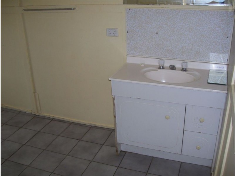 19 Louisa Street, Gympie QLD 4570