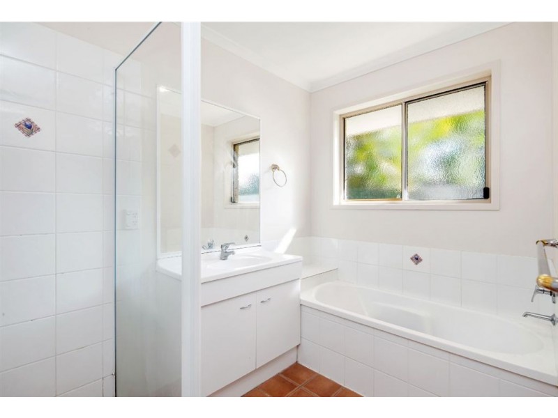 10 Castlereagh Court, Southside QLD 4570