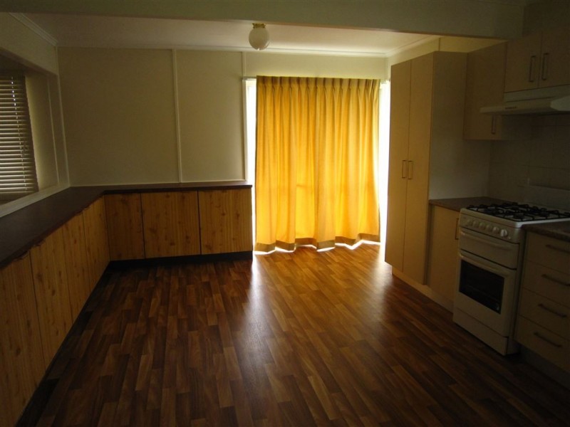 2 Neil Street, Southside QLD 4570