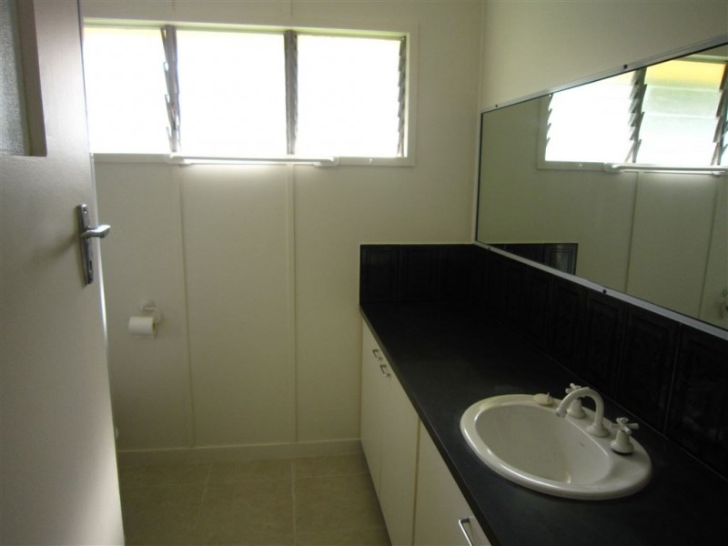 2 Neil Street, Southside QLD 4570