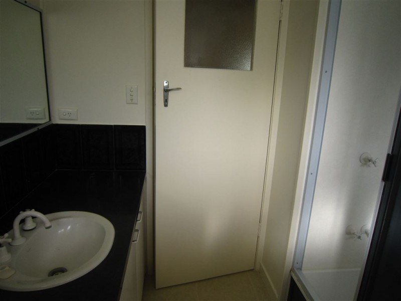 2 Neil Street, Southside QLD 4570