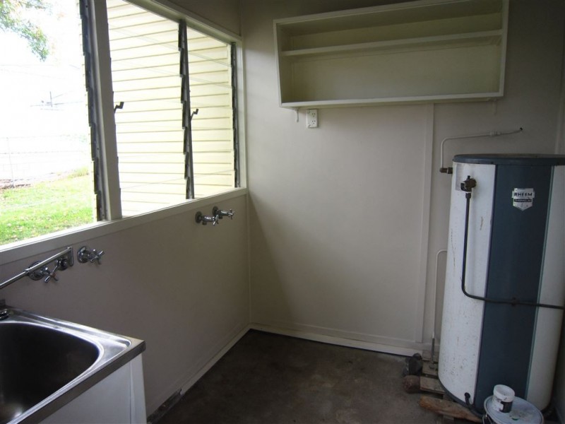 2 Neil Street, Southside QLD 4570