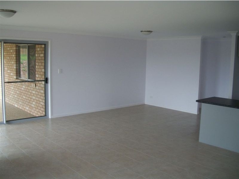 12 Managers Court, Jones Hill QLD 4570