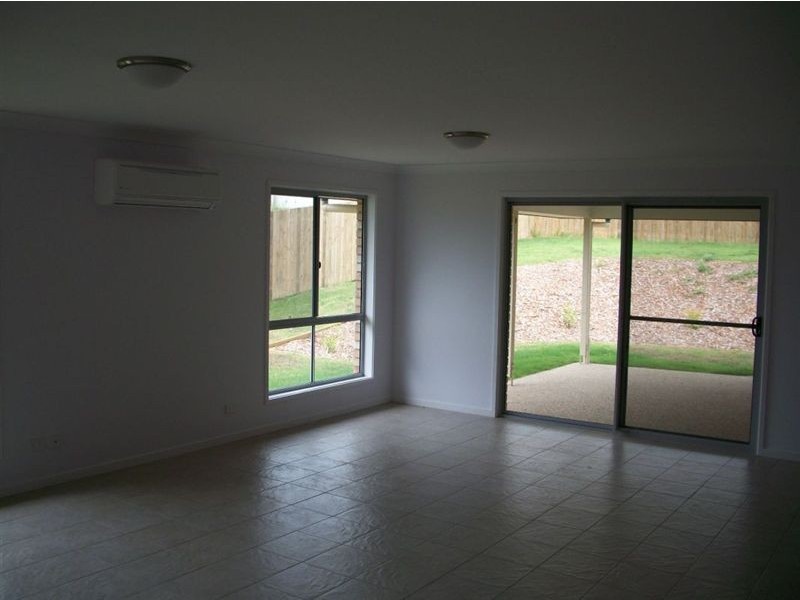 12 Managers Court, Jones Hill QLD 4570