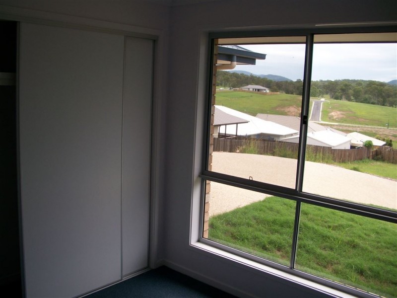 12 Managers Court, Jones Hill QLD 4570